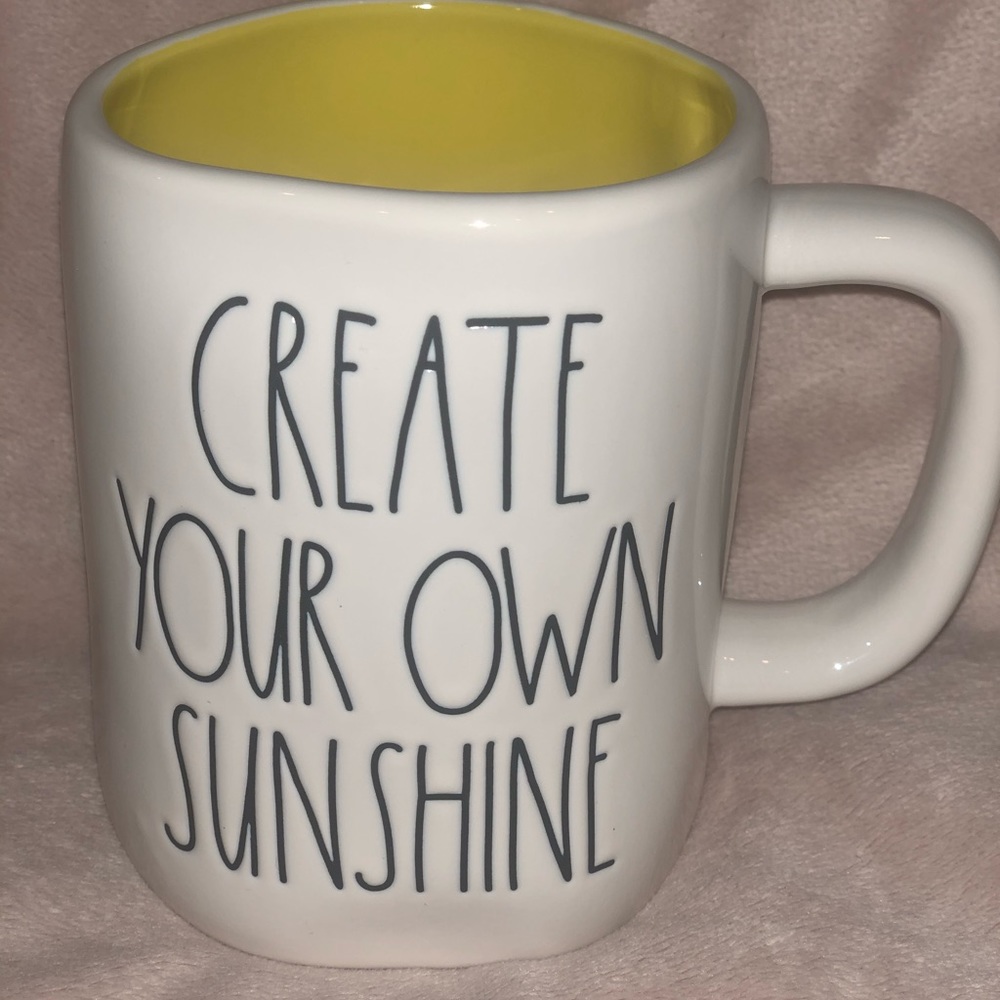 Rae Dunn mugs